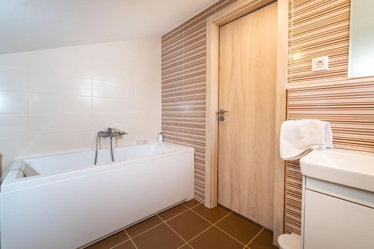 Apartman Dunatov Preko Exteriér fotografie